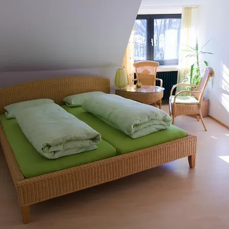 Bio-gaestehaus Rhoendistel 波彭豪森