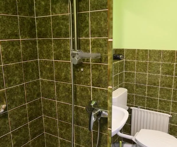 Bio-gaestehaus Rhoendistel 波彭豪森