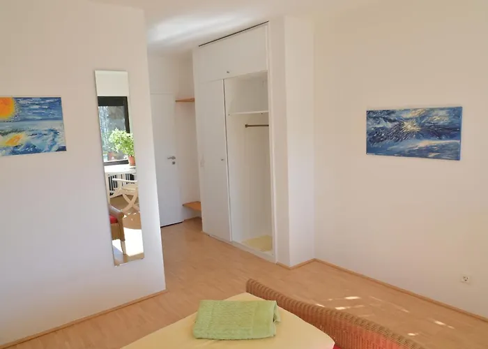 Bio-gaestehaus Rhoendistel 3*